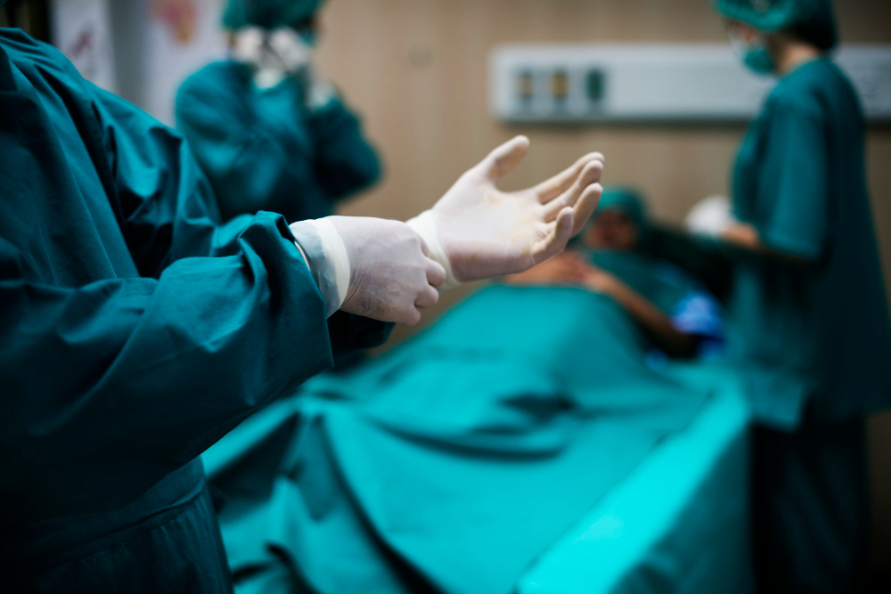 doctors preparing operation